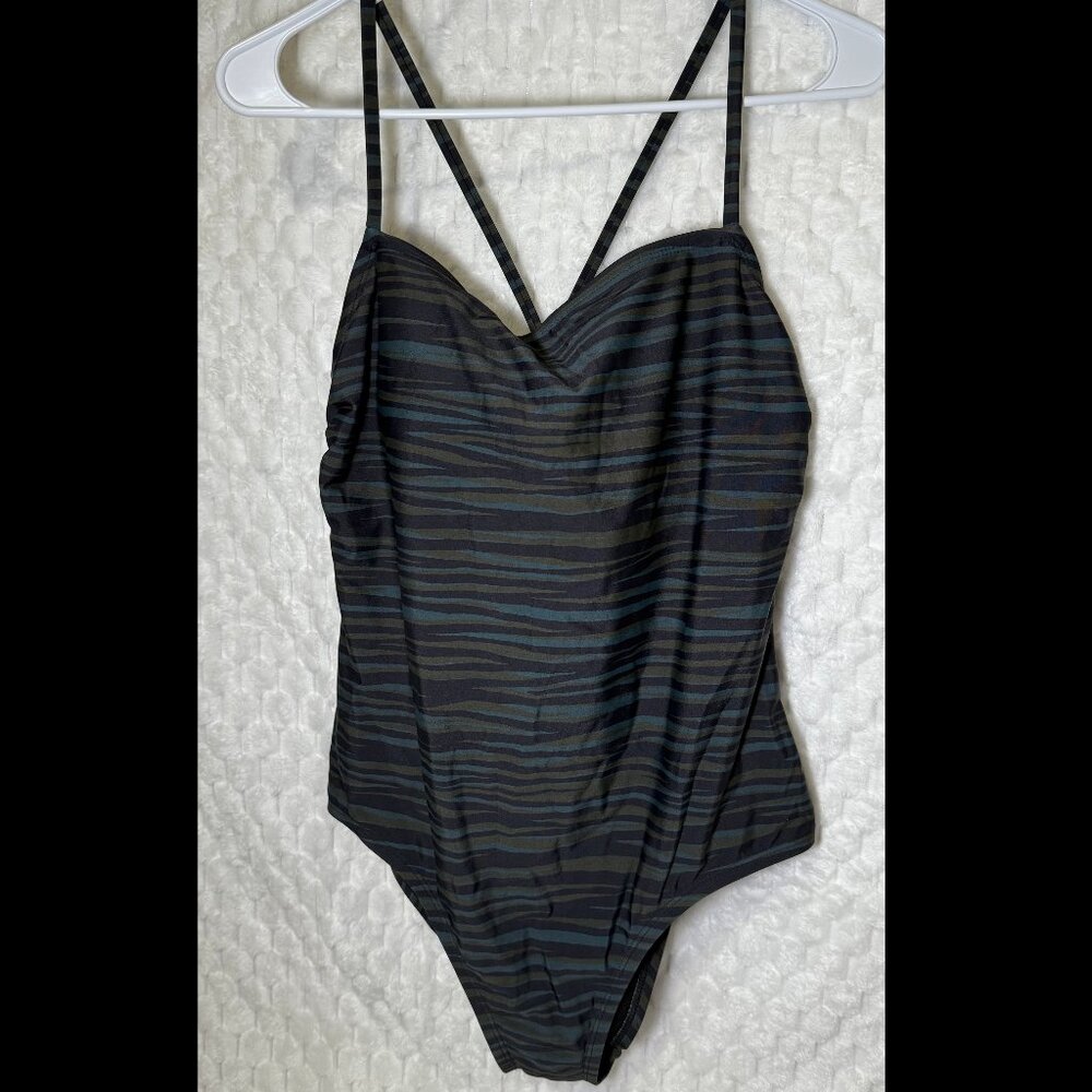 Kona Sol Women's Swimsuit - L  (12-14) - NWT